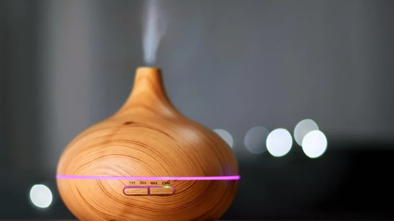 Sztuka perfumowania wnętrz: Olejki eteryczne w Twoim domu